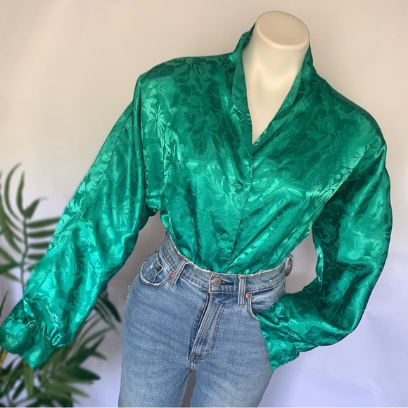 v i n t a g e :: Floral Brocade Jacquard Satin Blouse - Picture 7 of 11